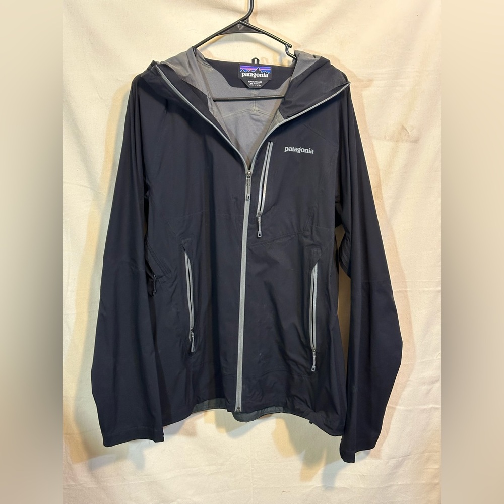 PATAGONIA Men’s Black Stretch Rainshadow Hooded Waterproof Vented Jacket Medium